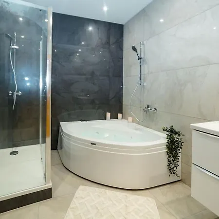 Oasis Urbaine Yourhosthelper شقة