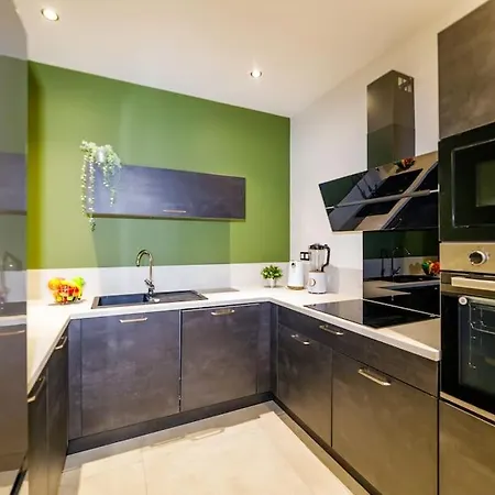Oasis Urbaine Yourhosthelper شقة
